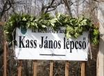 Kass_lepcso_kulso.jpg